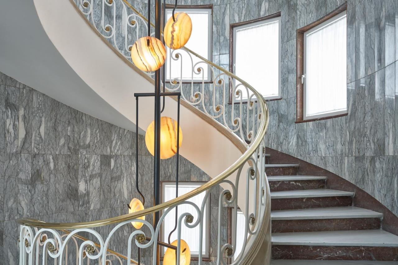 Bless Hotel Madrid - The Leading Hotels Of The World Εξωτερικό φωτογραφία The staircase