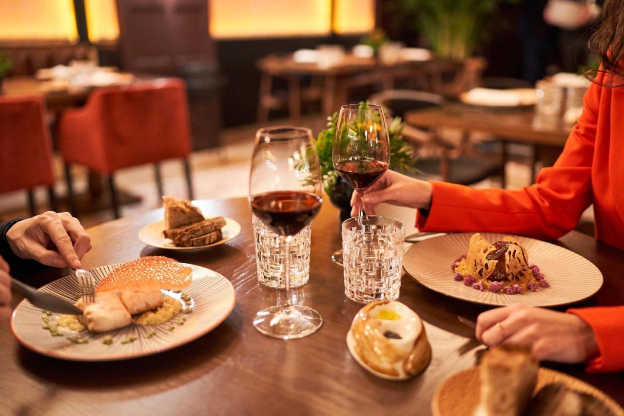 Bless Hotel Madrid - The Leading Hotels Of The World Εξωτερικό φωτογραφία A restaurant in Madrid